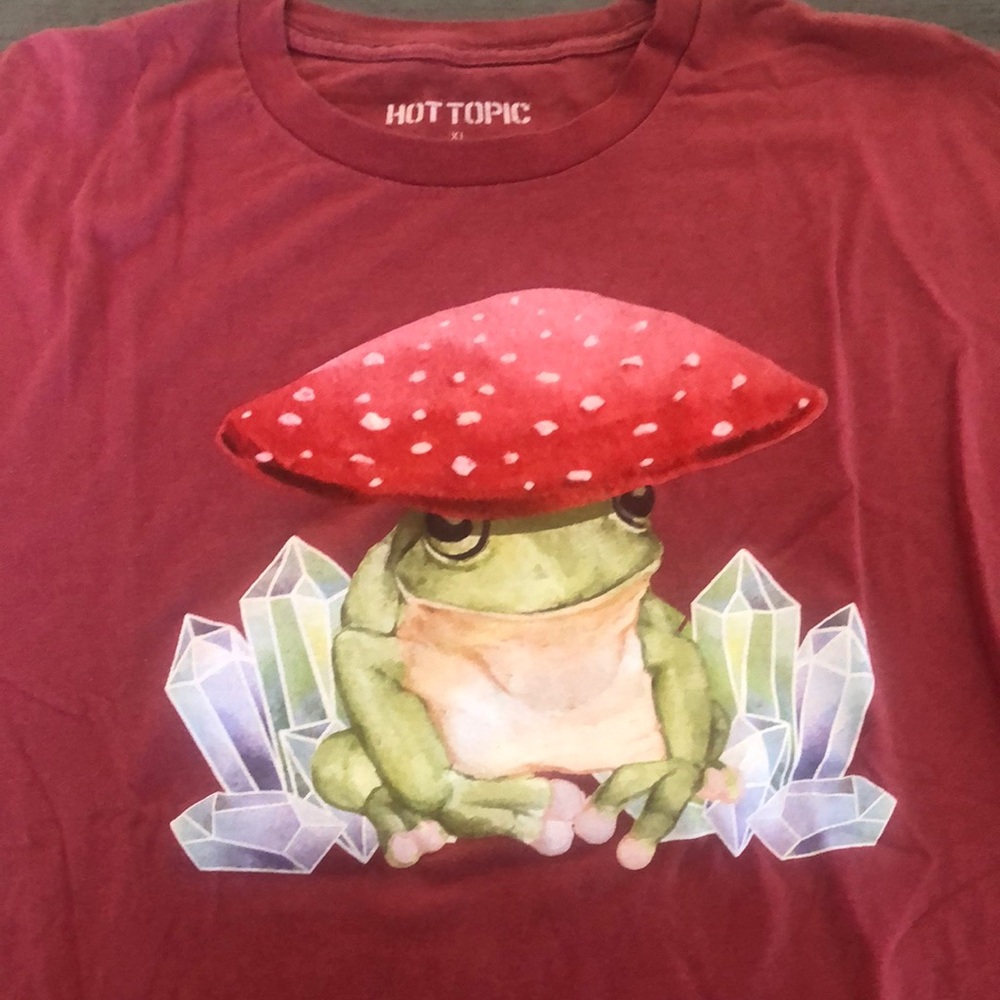 Hot Topic Red Frog T-Shirt